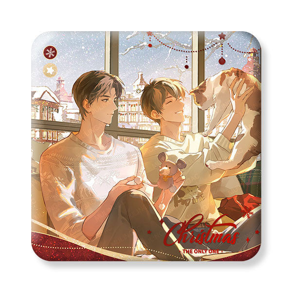 Mou Mou Christmas Oversized Shimmer Tin Badge